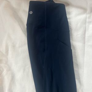 Lululemon navy wunder under capri